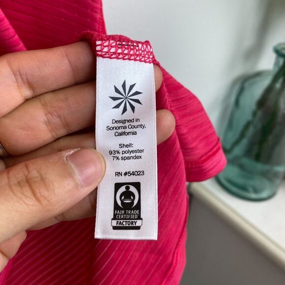 ⭐️ ATHLETA Raspberry Chi Tank Top Workout Athletic Small Racerback - Picture 4 of 6